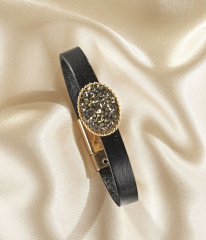Lederarmband mit Schmuckstein schwarz